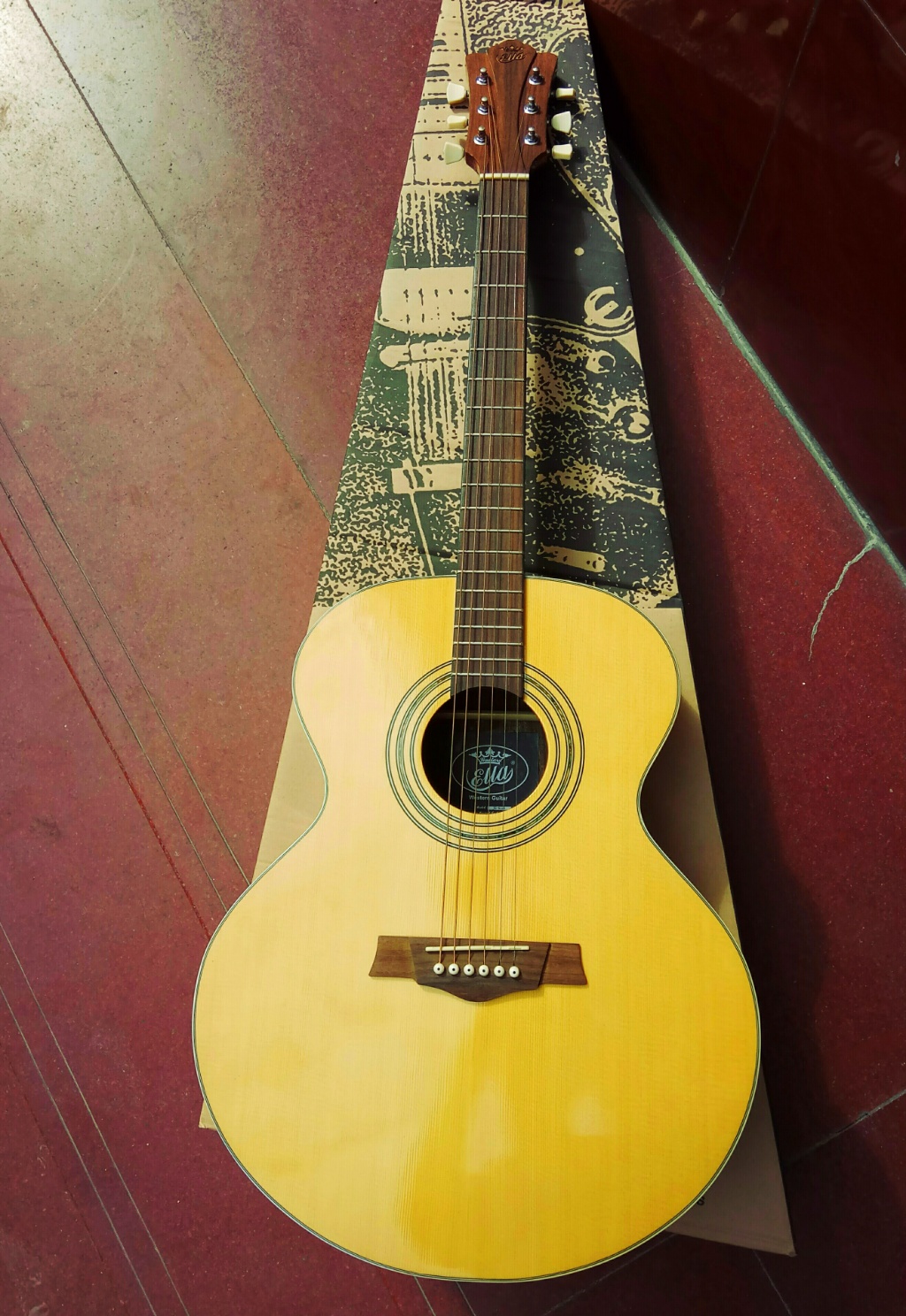 转把42寸jumbo桶型单板民谣吉他已上传录音